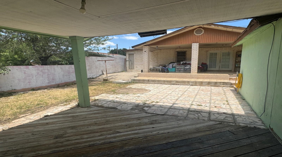 3415 S Buena Vista Ave, laredo, Texas 78046, 6 Bedrooms Bedrooms, 9 Rooms Rooms,4 BathroomsBathrooms,Residential,For Sale,3415 S Buena Vista Ave,20263156