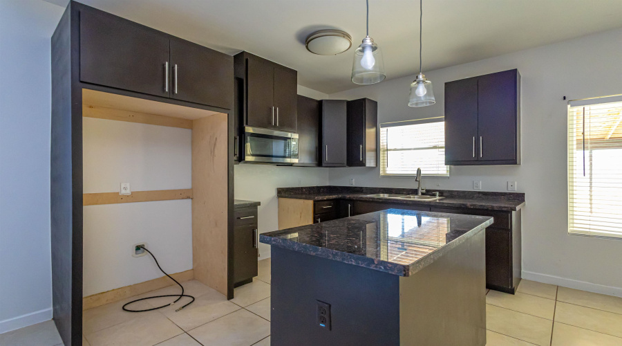 5720 St Charles Lp, Laredo, Texas 78046, 3 Bedrooms Bedrooms, 5 Rooms Rooms,2 BathroomsBathrooms,Residential,For Sale,5720 St Charles Lp,20263157
