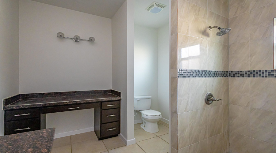 5720 St Charles Lp, Laredo, Texas 78046, 3 Bedrooms Bedrooms, 5 Rooms Rooms,2 BathroomsBathrooms,Residential,For Sale,5720 St Charles Lp,20263157