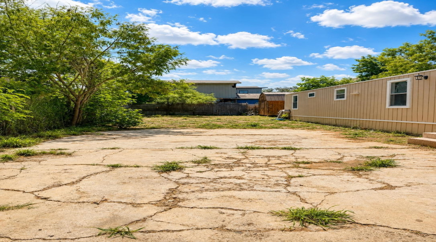 4535 Sepulveda Ln, Lared, Texas 78046, 3 Bedrooms Bedrooms, 5 Rooms Rooms,2 BathroomsBathrooms,Residential,For Sale,4535 Sepulveda Ln,20263160