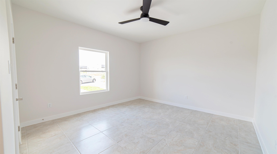 5812 Tavo Dr., Laredo, Texas 78043, 3 Bedrooms Bedrooms, 5 Rooms Rooms,2 BathroomsBathrooms,Residential,For Sale,5812 Tavo Dr.,20263161