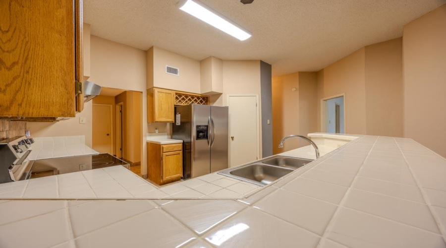 1425 Longhorn Dr, Laredo, Texas 78045, 3 Bedrooms Bedrooms, 5 Rooms Rooms,2 BathroomsBathrooms,Residential,For Rent,1425 Longhorn Dr,20263162
