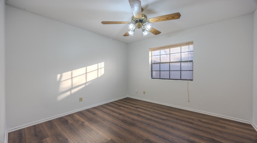 1425 Longhorn Dr, Laredo, Texas 78045, 3 Bedrooms Bedrooms, 5 Rooms Rooms,2 BathroomsBathrooms,Residential,For Rent,1425 Longhorn Dr,20263162
