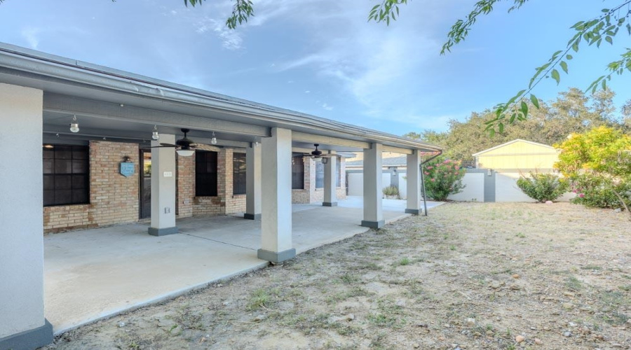 1425 Longhorn Dr, Laredo, Texas 78045, 3 Bedrooms Bedrooms, 5 Rooms Rooms,2 BathroomsBathrooms,Residential,For Rent,1425 Longhorn Dr,20263162