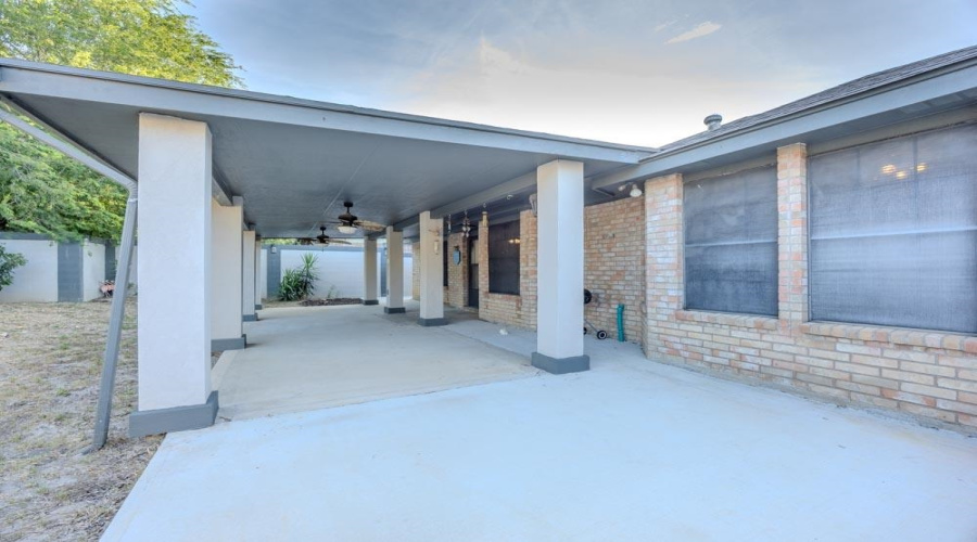 1425 Longhorn Dr, Laredo, Texas 78045, 3 Bedrooms Bedrooms, 5 Rooms Rooms,2 BathroomsBathrooms,Residential,For Rent,1425 Longhorn Dr,20263162