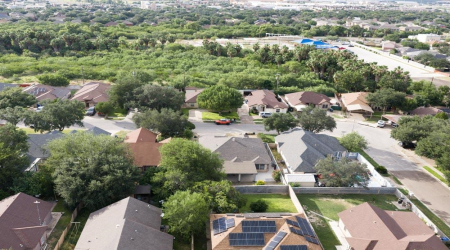 1425 Longhorn Dr, Laredo, Texas 78045, 3 Bedrooms Bedrooms, 5 Rooms Rooms,2 BathroomsBathrooms,Residential,For Rent,1425 Longhorn Dr,20263162