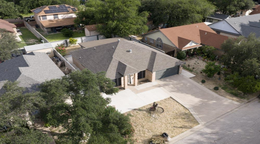1425 Longhorn Dr, Laredo, Texas 78045, 3 Bedrooms Bedrooms, 5 Rooms Rooms,2 BathroomsBathrooms,Residential,For Rent,1425 Longhorn Dr,20263162