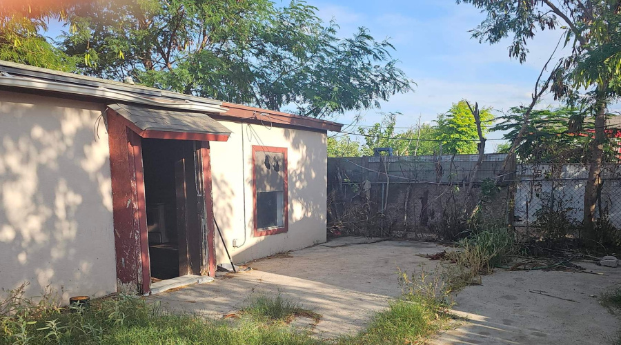 4529 La Joya Ln, Laredo, Texas 78046-7552, 2 Bedrooms Bedrooms, 3 Rooms Rooms,1 BathroomBathrooms,Residential,For Sale,4529 La Joya Ln,20263163
