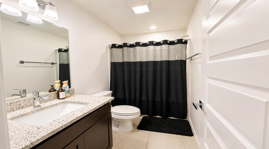 1831 Port Louisiana Dr, Laredo, Texas 78045, 3 Bedrooms Bedrooms, 5 Rooms Rooms,2 BathroomsBathrooms,Residential,For Rent,1831 Port Louisiana Dr,20263164