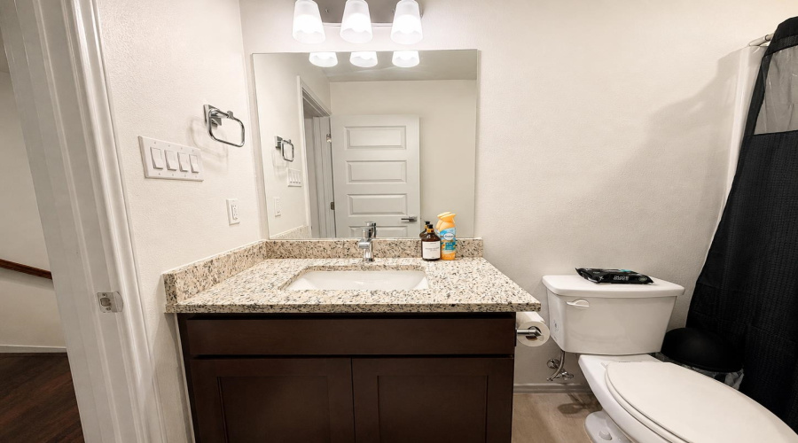 1831 Port Louisiana Dr, Laredo, Texas 78045, 3 Bedrooms Bedrooms, 5 Rooms Rooms,2 BathroomsBathrooms,Residential,For Rent,1831 Port Louisiana Dr,20263164