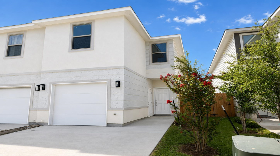 1831 Port Louisiana Dr, Laredo, Texas 78045, 3 Bedrooms Bedrooms, 5 Rooms Rooms,2 BathroomsBathrooms,Residential,For Rent,1831 Port Louisiana Dr,20263164