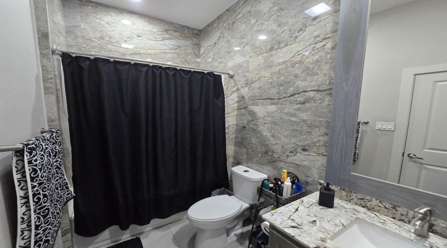 1608 Bacalar Dr., Laredo, Texas 78046, 5 Bedrooms Bedrooms, 8 Rooms Rooms,2 BathroomsBathrooms,Residential,For Sale,1608 Bacalar Dr.,20263169