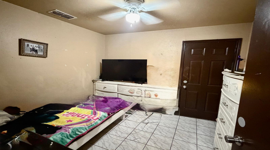 3611 Cancun Lp, Laredo, Texas 78046, 4 Bedrooms Bedrooms, 7 Rooms Rooms,2 BathroomsBathrooms,Residential,For Rent,3611 Cancun Lp,20263170