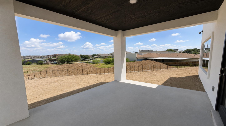 510 Concepcion, Laredo, Texas 78045, 3 Bedrooms Bedrooms, 6 Rooms Rooms,2 BathroomsBathrooms,Residential,For Sale,510 Concepcion,20263171