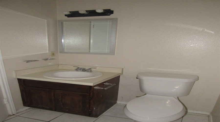 1420 Juarez Ave, Laredo, Texas 78040, 2 Bedrooms Bedrooms, 4 Rooms Rooms,1 BathroomBathrooms,Residential,For Rent,1420 Juarez Ave,20263172