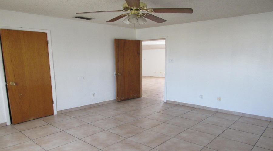 2819 Guerrero St, Laredo, Texas 78043, 2 Bedrooms Bedrooms, 4 Rooms Rooms,1 BathroomBathrooms,Residential,For Rent,2819 Guerrero St,20263173