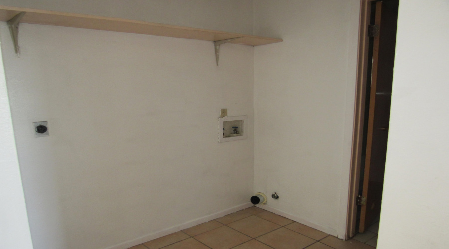 2819 Guerrero St, Laredo, Texas 78043, 2 Bedrooms Bedrooms, 4 Rooms Rooms,1 BathroomBathrooms,Residential,For Rent,2819 Guerrero St,20263173