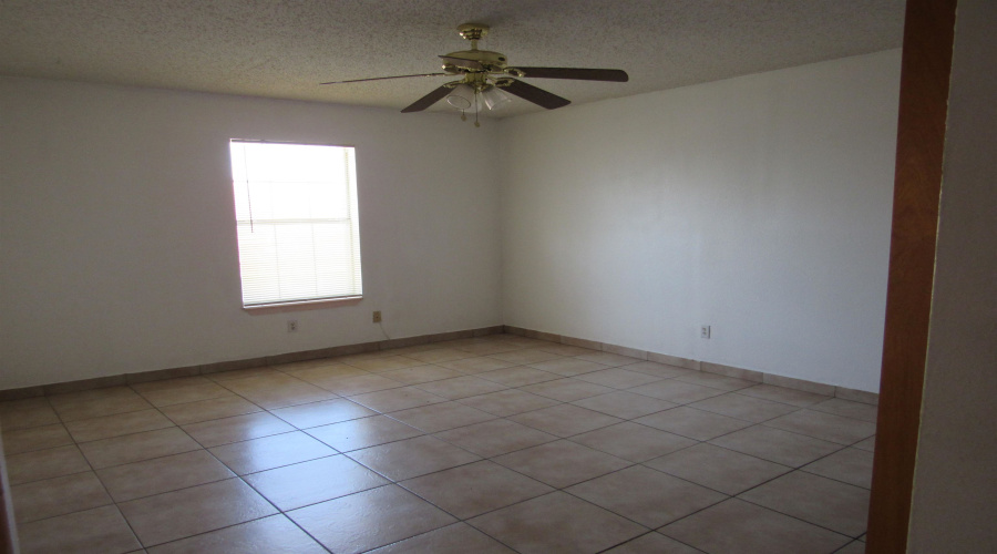 2819 Guerrero St, Laredo, Texas 78043, 2 Bedrooms Bedrooms, 4 Rooms Rooms,1 BathroomBathrooms,Residential,For Rent,2819 Guerrero St,20263173