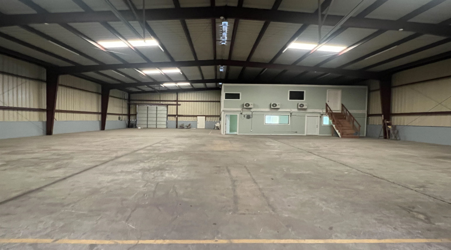 5812 East Dr, Laredo, Texas 78041-6851, 1 Bedroom Bedrooms, 51 Rooms Rooms,4 BathroomsBathrooms,Commercial/industrial,For Sale,5812 East Dr,20263174