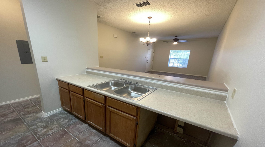 511 Shiloh Dr, LAREDO, Texas 78045, 1 Bedroom Bedrooms, 4 Rooms Rooms,1 BathroomBathrooms,Residential,For Rent,511 Shiloh Dr,20263178
