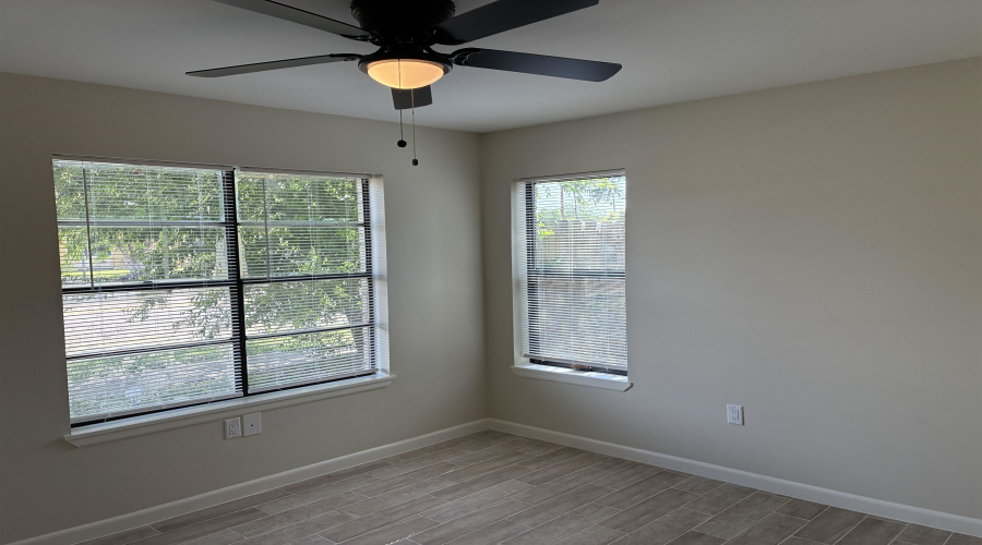 705 E Bustamante St, LAREDO, Texas 78041, 2 Bedrooms Bedrooms, 4 Rooms Rooms,1 BathroomBathrooms,Residential,For Rent,705 E Bustamante St,20263179