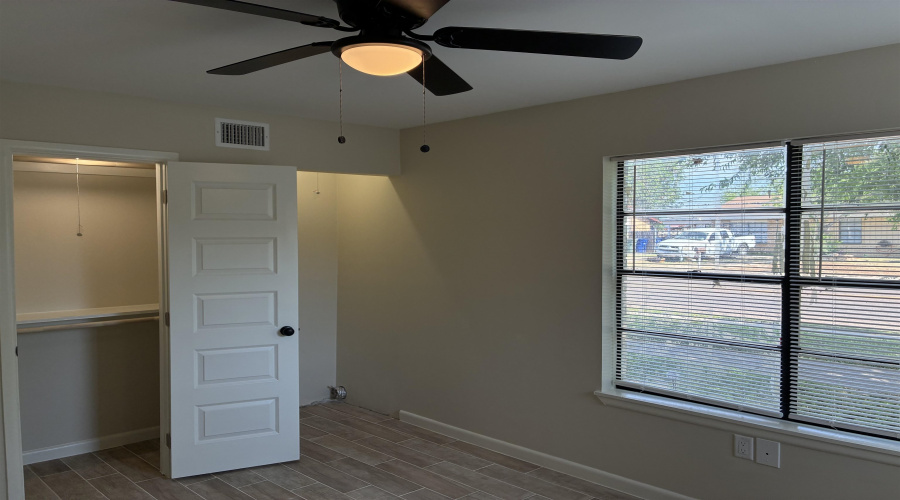 705 E Bustamante St, LAREDO, Texas 78041, 2 Bedrooms Bedrooms, 4 Rooms Rooms,1 BathroomBathrooms,Residential,For Rent,705 E Bustamante St,20263179