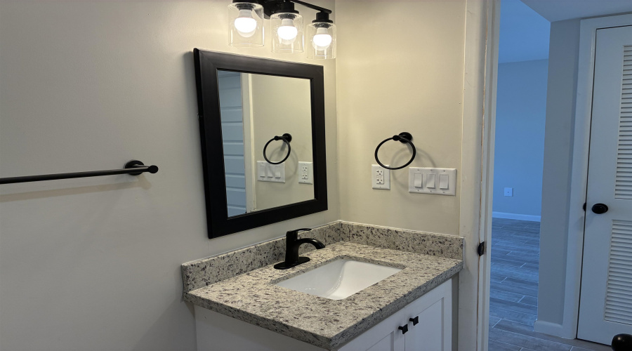 705 E Bustamante St, LAREDO, Texas 78041, 2 Bedrooms Bedrooms, 4 Rooms Rooms,1 BathroomBathrooms,Residential,For Rent,705 E Bustamante St,20263179
