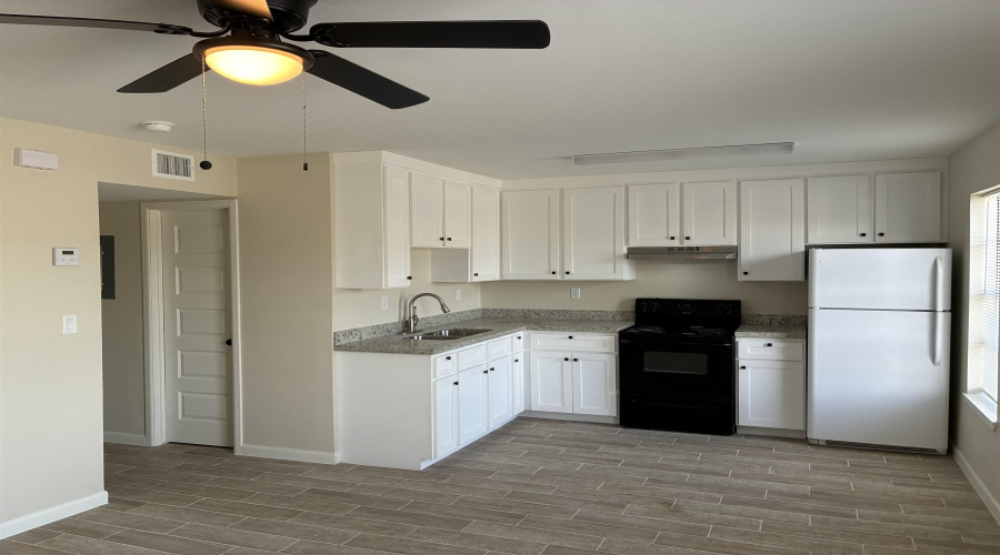 705 E Bustamante St, LAREDO, Texas 78041, 2 Bedrooms Bedrooms, 4 Rooms Rooms,1 BathroomBathrooms,Residential,For Rent,705 E Bustamante St,20263179