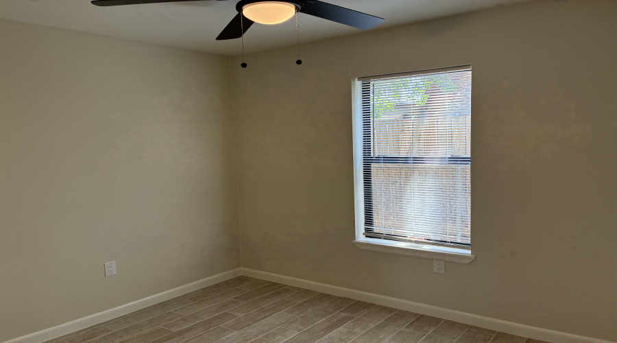 705 E Bustamante St, LAREDO, Texas 78041, 2 Bedrooms Bedrooms, 4 Rooms Rooms,1 BathroomBathrooms,Residential,For Rent,705 E Bustamante St,20263180