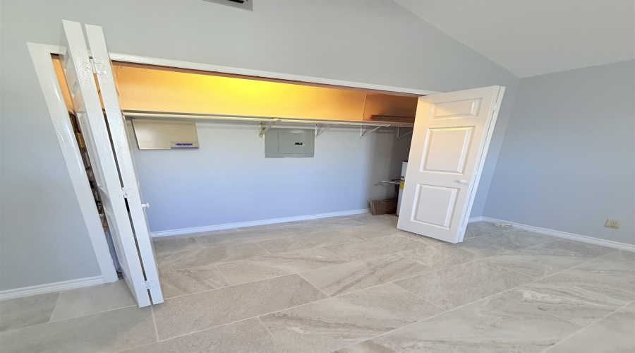 1428 Los Ebanos Dr, LAREDO, Texas 78041, 2 Bedrooms Bedrooms, 3 Rooms Rooms,1 BathroomBathrooms,Residential,For Sale,1428 Los Ebanos Dr,20260965
