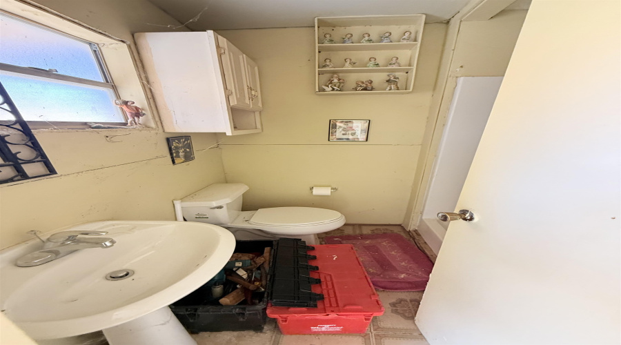1428 Los Ebanos Dr, LAREDO, Texas 78041, 2 Bedrooms Bedrooms, 3 Rooms Rooms,1 BathroomBathrooms,Residential,For Sale,1428 Los Ebanos Dr,20260965