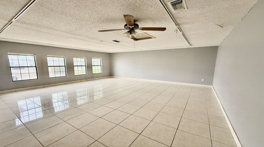 1214 St Patrick Dr, Laredo, Texas 78045-2409, 4 Bedrooms Bedrooms, 6 Rooms Rooms,2 BathroomsBathrooms,Residential,For Rent,1214 St Patrick Dr,20263184