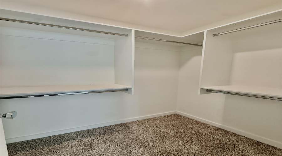 416 Deer Path Loop, Laredo, Texas 78045-2236, 4 Bedrooms Bedrooms, 7 Rooms Rooms,2 BathroomsBathrooms,Residential,For Sale,416 Deer Path Loop,20263185