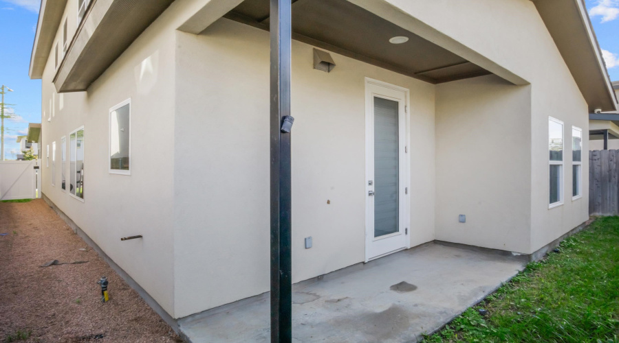 416 Deer Path Loop, Laredo, Texas 78045-2236, 4 Bedrooms Bedrooms, 7 Rooms Rooms,2 BathroomsBathrooms,Residential,For Sale,416 Deer Path Loop,20263185
