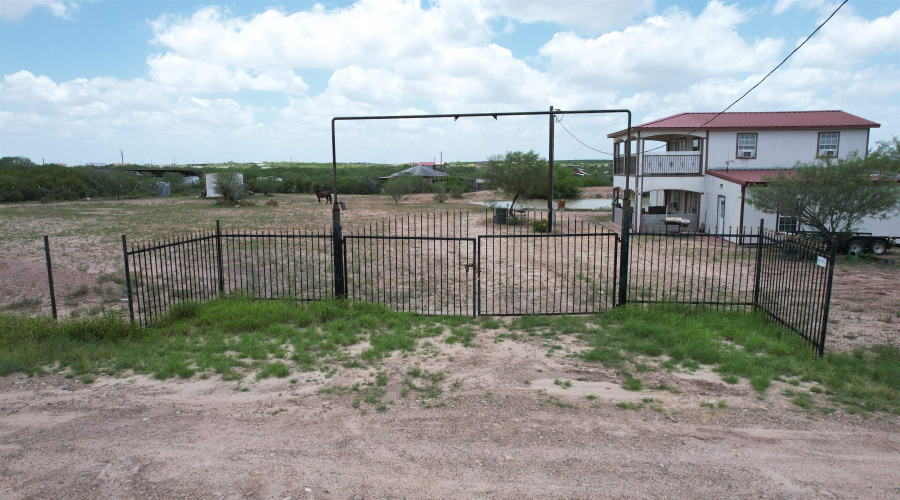 152 Los Fresnos Rd., Laredo, Texas 78041, ,Land,For Sale,152 Los Fresnos Rd.,20263191