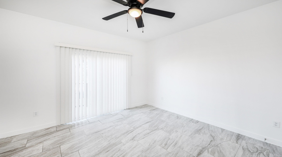 3911 Casa Blanca Lake Rd, Laredo, Texas 78041, 3 Bedrooms Bedrooms, 5 Rooms Rooms,2 BathroomsBathrooms,Residential,For Rent,3911 Casa Blanca Lake Rd,20263189
