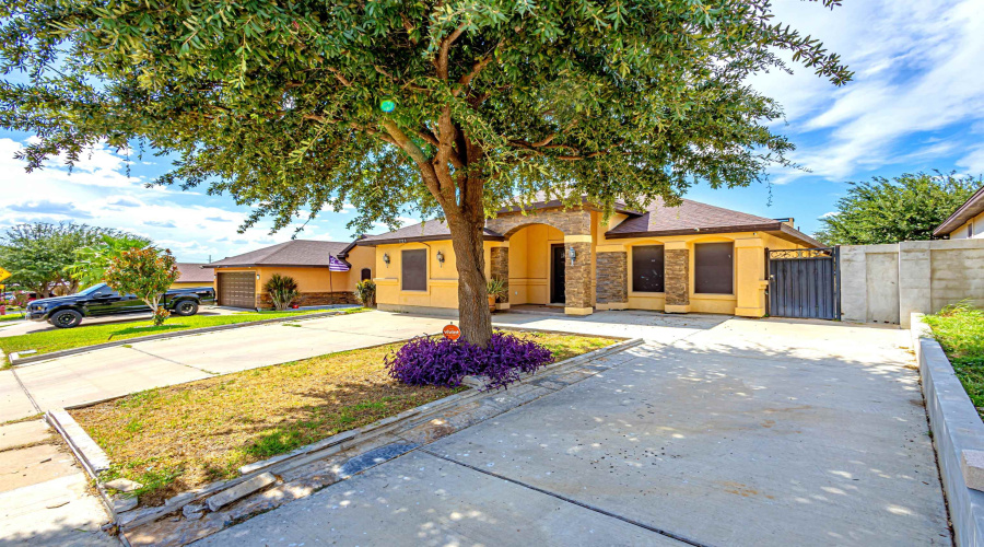 3720 Calle Alta Ct, Laredo, Texas 78046, 3 Bedrooms Bedrooms, 5 Rooms Rooms,2 BathroomsBathrooms,Residential,For Sale,3720 Calle Alta Ct,20263192