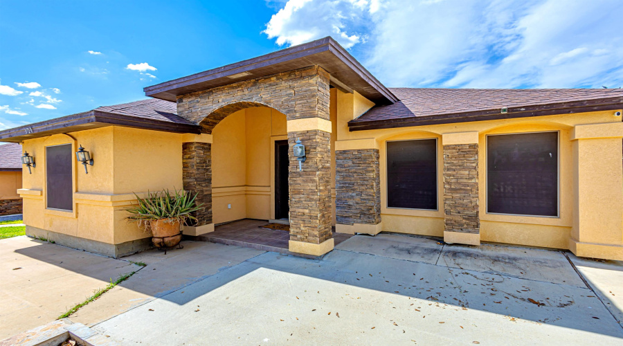 3720 Calle Alta Ct, Laredo, Texas 78046, 3 Bedrooms Bedrooms, 5 Rooms Rooms,2 BathroomsBathrooms,Residential,For Sale,3720 Calle Alta Ct,20263192