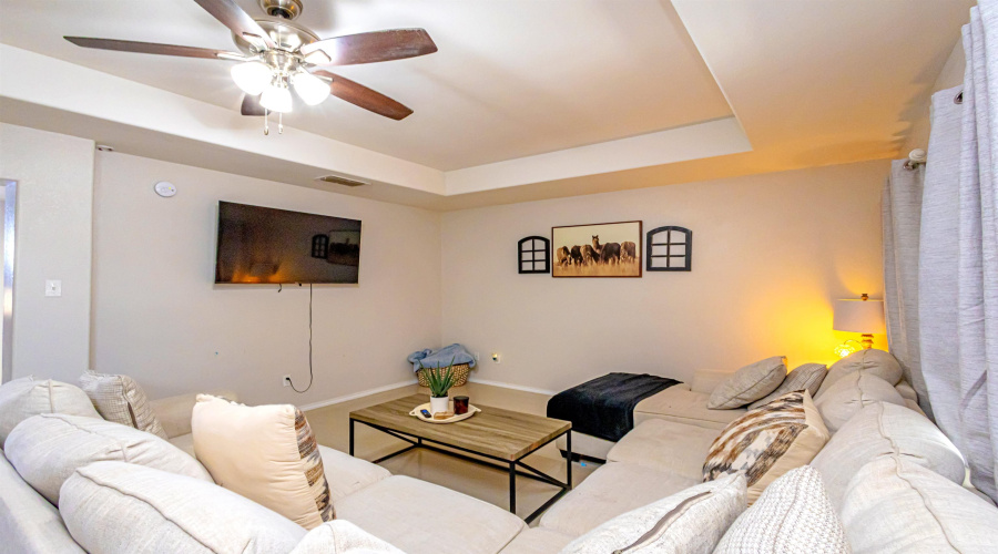 3720 Calle Alta Ct, Laredo, Texas 78046, 3 Bedrooms Bedrooms, 5 Rooms Rooms,2 BathroomsBathrooms,Residential,For Sale,3720 Calle Alta Ct,20263192