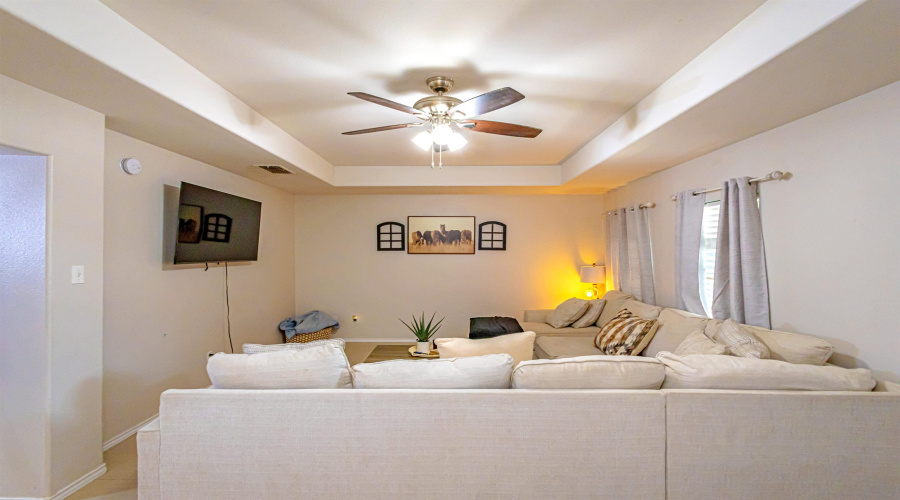 3720 Calle Alta Ct, Laredo, Texas 78046, 3 Bedrooms Bedrooms, 5 Rooms Rooms,2 BathroomsBathrooms,Residential,For Sale,3720 Calle Alta Ct,20263192