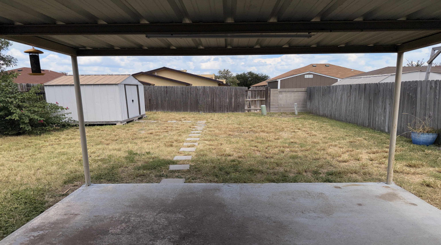 4205 Indian River Ave, Laredo, Texas 78045, 2 Bedrooms Bedrooms, 4 Rooms Rooms,1 BathroomBathrooms,Residential,For Rent,4205 Indian River Ave,20263198
