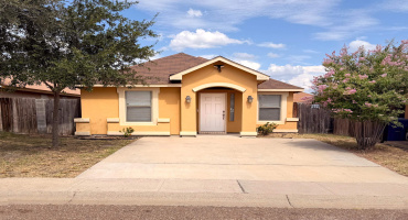 4205 Indian River Ave, Laredo, Texas 78045, 2 Bedrooms Bedrooms, 4 Rooms Rooms,1 BathroomBathrooms,Residential,For Rent,4205 Indian River Ave,20263198 4205 Indian River Ave, Laredo, Texas 78045, 2 Bedrooms Bedrooms, 4 Rooms Rooms,1 BathroomBathrooms,Residential,For Rent,4205 Indian River Ave,20263198