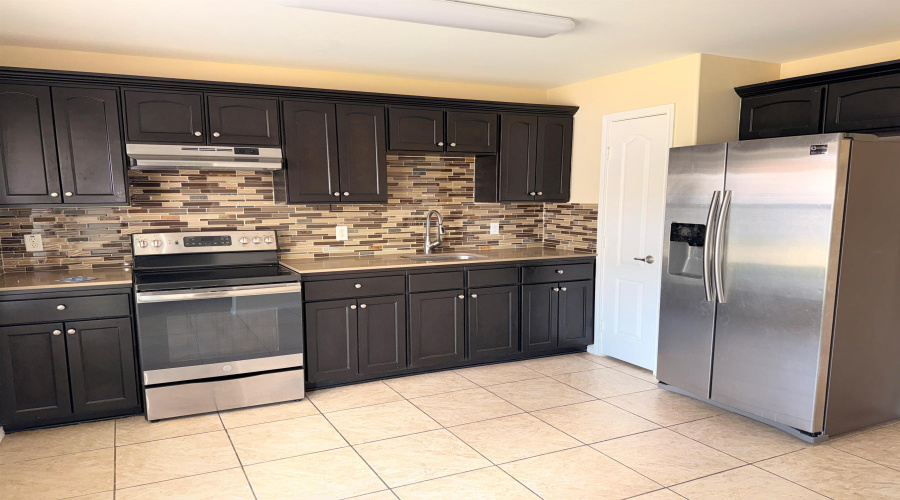 4205 Indian River Ave, Laredo, Texas 78045, 2 Bedrooms Bedrooms, 4 Rooms Rooms,1 BathroomBathrooms,Residential,For Rent,4205 Indian River Ave,20263198