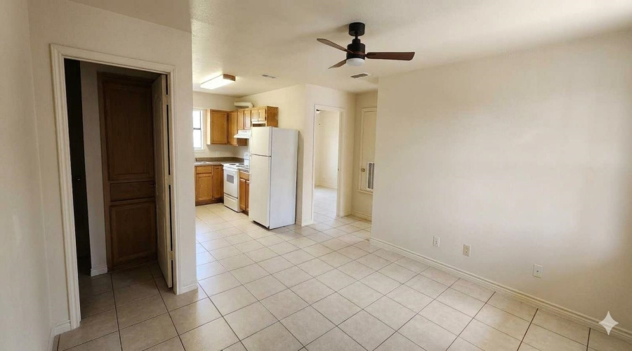 2407 Pierce St, Laredo, Texas 78041, ,Multi-family,For Sale,2407 Pierce St,20263200