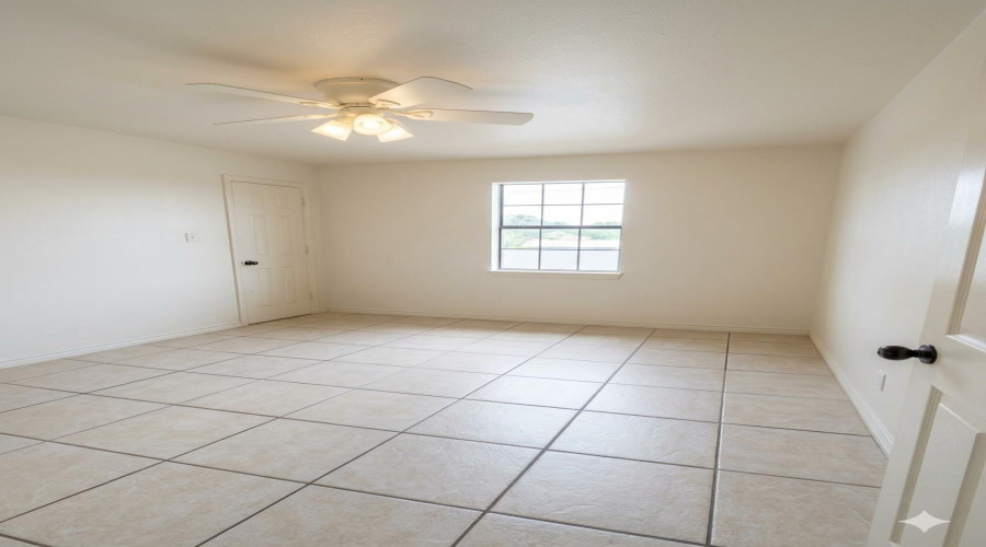2407 Pierce St, Laredo, Texas 78041, ,Multi-family,For Sale,2407 Pierce St,20263200