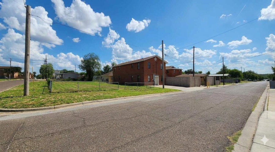 2407 Pierce St, Laredo, Texas 78041, ,Multi-family,For Sale,2407 Pierce St,20263200