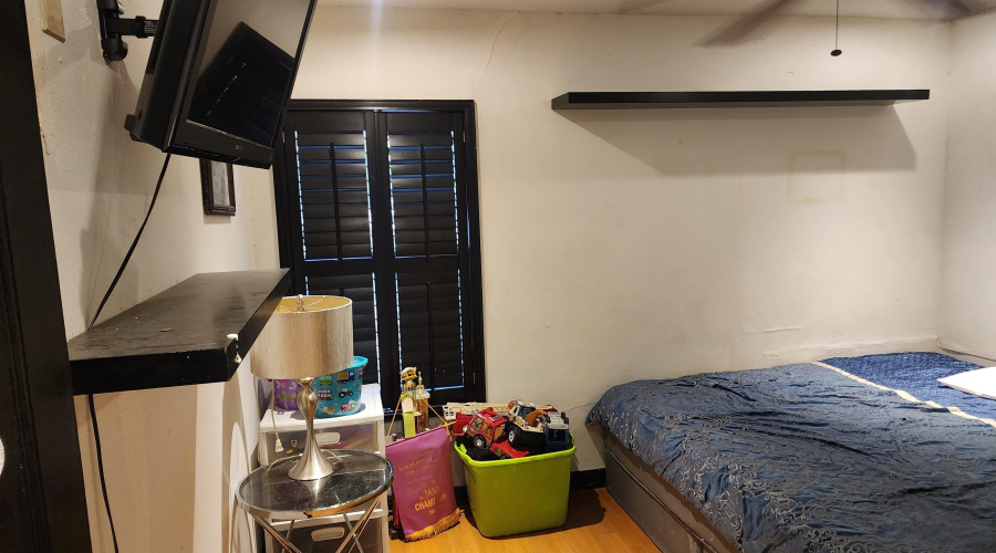 1801 Clark Blvd, LAREDO, Texas 78043-2320, 3 Bedrooms Bedrooms, 5 Rooms Rooms,3 BathroomsBathrooms,Residential,For Sale,1801 Clark Blvd,20263199