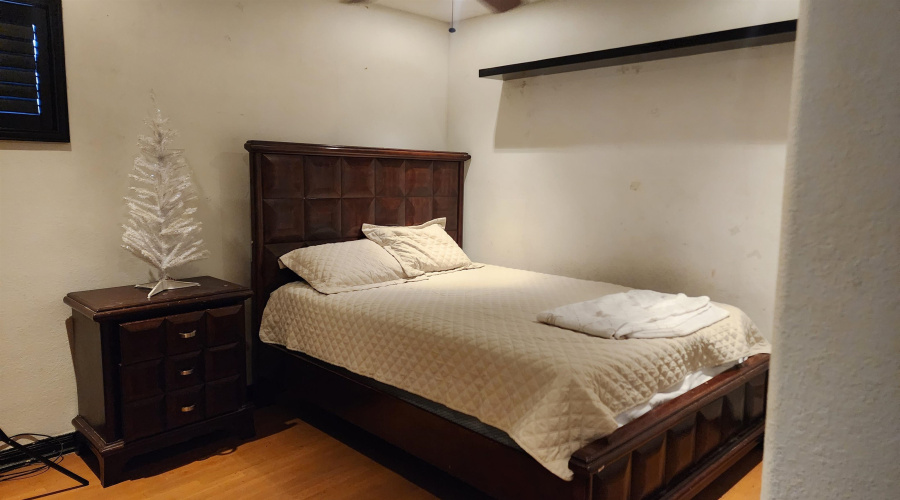 1801 Clark Blvd, LAREDO, Texas 78043-2320, 3 Bedrooms Bedrooms, 5 Rooms Rooms,3 BathroomsBathrooms,Residential,For Sale,1801 Clark Blvd,20263199