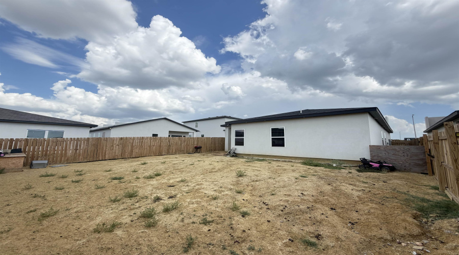 1628 Brangus St., Laredo, Texas 78046, 4 Bedrooms Bedrooms, 5 Rooms Rooms,2 BathroomsBathrooms,Residential,For Sale,1628 Brangus St.,20263205