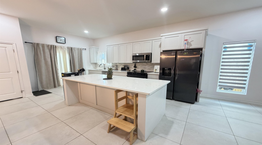 1628 Brangus St., Laredo, Texas 78046, 4 Bedrooms Bedrooms, 5 Rooms Rooms,2 BathroomsBathrooms,Residential,For Sale,1628 Brangus St.,20263205